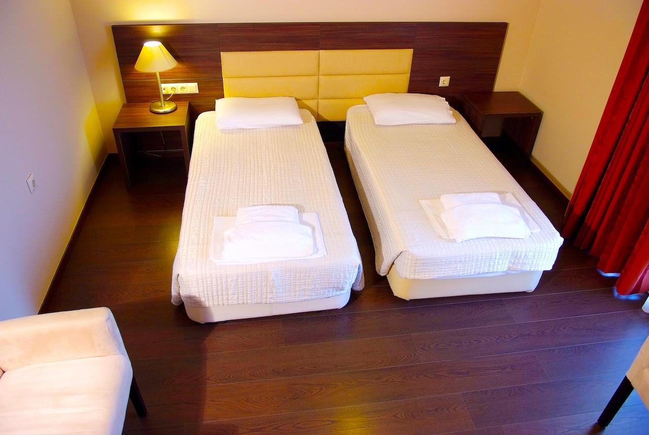 Plotini Hotel Dhidhimotikhon الغرفة الصورة