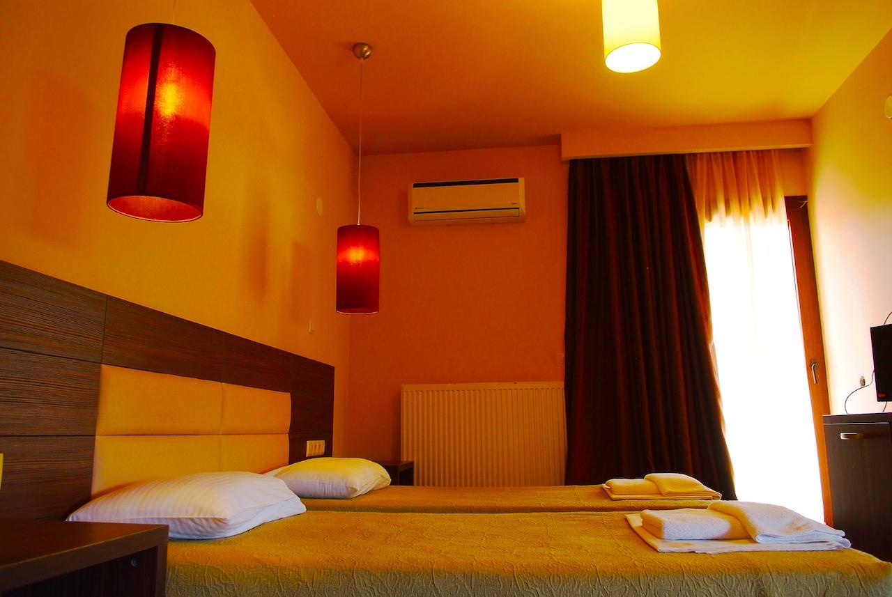 Plotini Hotel Dhidhimotikhon الغرفة الصورة