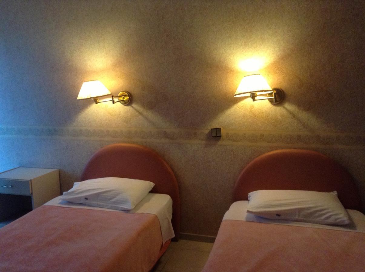 Plotini Hotel Dhidhimotikhon الغرفة الصورة