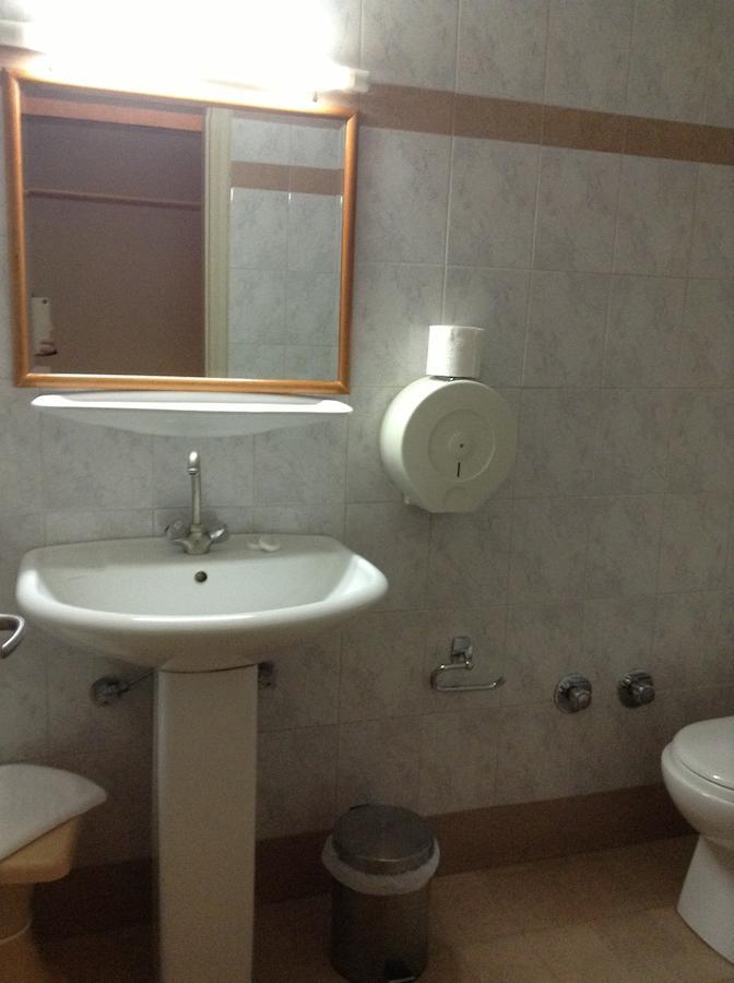 Plotini Hotel Dhidhimotikhon الغرفة الصورة
