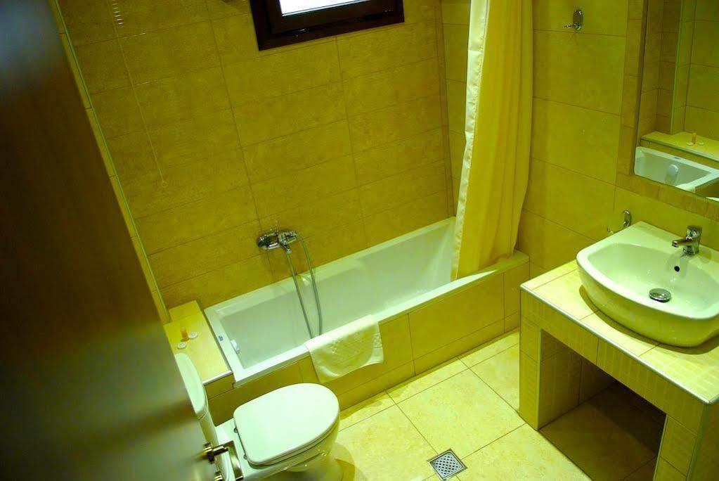 Plotini Hotel Dhidhimotikhon المظهر الخارجي الصورة