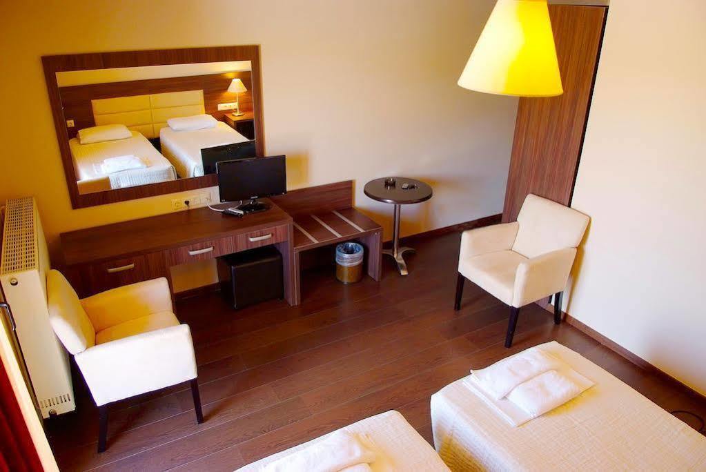 Plotini Hotel Dhidhimotikhon المظهر الخارجي الصورة